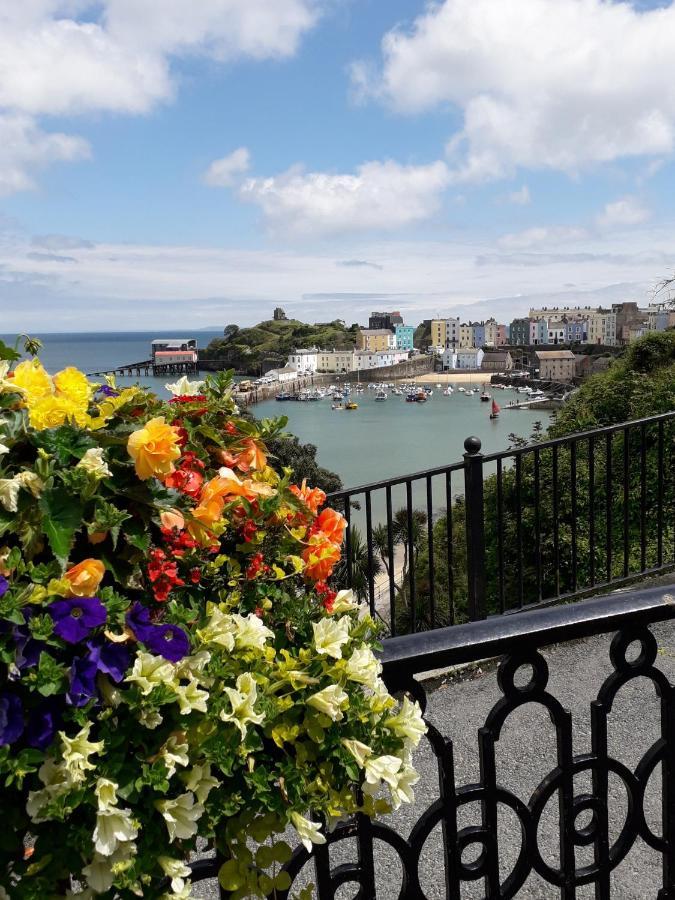 Sleepy Puffin Guest House Tenby Exteriör bild