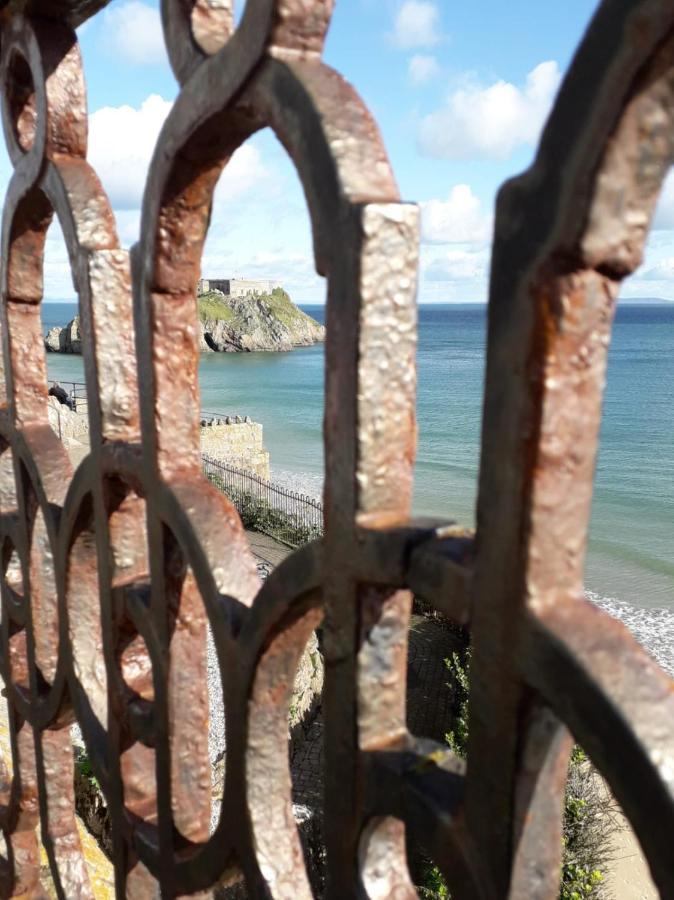 Sleepy Puffin Guest House Tenby Exteriör bild