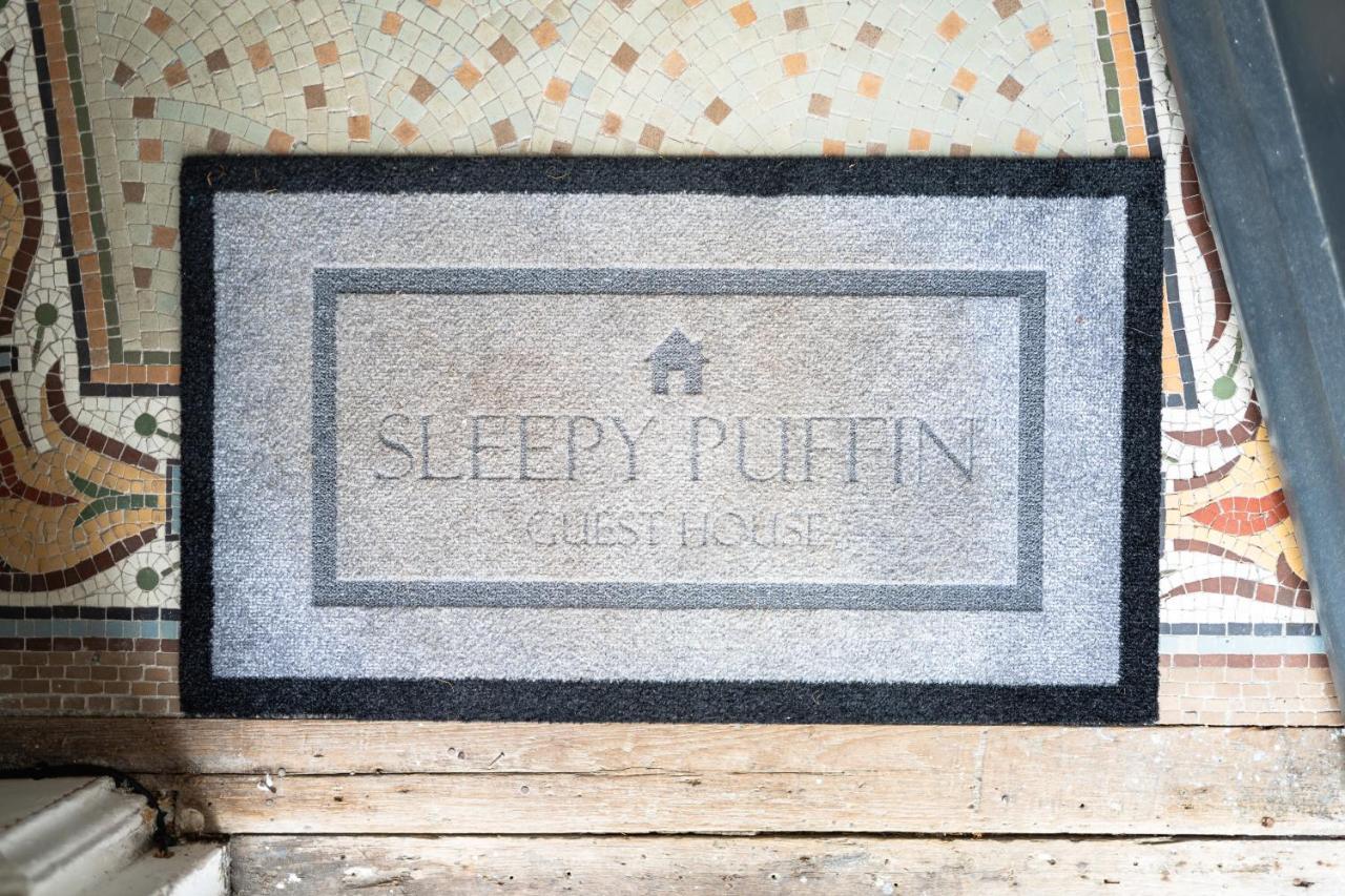 Sleepy Puffin Guest House Tenby Exteriör bild